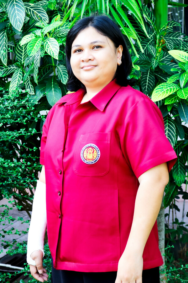 นางสาวสุภาวดี ปักษิณศิริ