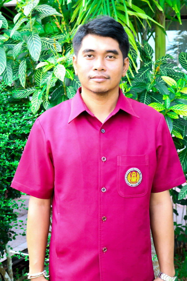 นายธิติพงษ์ ทิพรัตน์