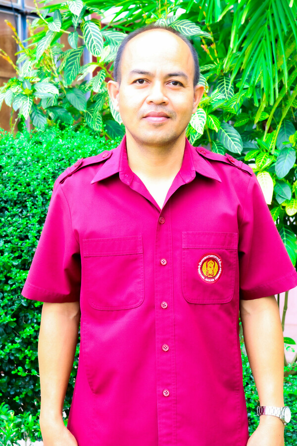นายนพฐพรข์ สถิตดำรงกุลณ์